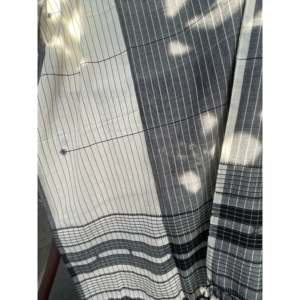 Pañuelo/Hijab Instantáneo de Algodón y Poliéster Bicolor Estilo Pergamino/Pizarra Tejido a Mano con Opción de Logotipo Personalizado - Product Image 5