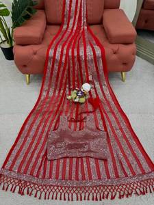 Precio barato Sari de diseñador en Faux Georgette | Trabajo de hilo y lentejuelas de primera calidad | Venta al por mayor de alta calidad | Blusa con interior - Product Image 3