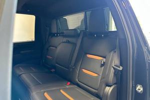 Achetez un GMC Sierra 2500HD AT4 d'occasion de 2022 à prix avantageux - Product Image 5