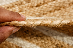 พรมขนสัตว์โมเดิร์นทำด้วยมือจาก anskriti พรมทรงกลมหรูหราที่มีองค์ประกอบของดินธรรมชาติปอกระเจาสำหรับใช้ในบ้าน - Product Image 6