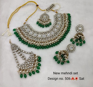 Conjunto de Collar de Perlas Kundan Premium con Pendientes Maang Tikka, Joyería Tradicional India para Novias, Conjunto de Joyería Dorada para Mujer - Product Image 3