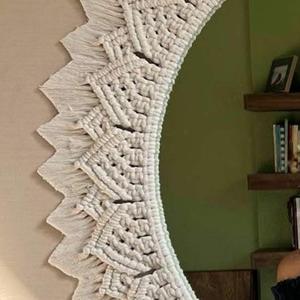 Miroir mural en macramé au design personnalisé, miroir en macramé fait à la main, auto-adhésif pour la décoration de la maison et du bureau, très demandé - Product Image 5