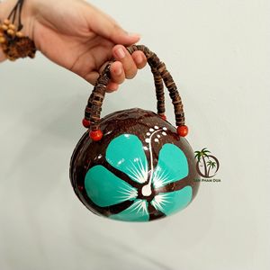 Bolso de Cáscara de Coco de la Marca COCO _ ECO, Artesanía Vietnamita, Bolso de Mano/Recuerdo Hecho a Mano con Coco/Joyería de Cáscara de Coco - Product Image 4