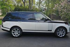 BEST-SELLER 2022 RANGE ROVER SVAUTOBIOGRAPHY LWB 557-HP SUPERCHARGED V8, AWD PALETTE DE PEINTURE BI-TON - Product Image 6