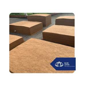 Ruban en fibre de coco disponible pour le soutien des arbres, la liaison du sol et le contrôle de l'érosion, pour les commandes en gros personnalisées au Vietnam - Product Image 1