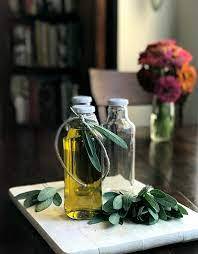 Aceite esencial de salvia pura y natural certificada 100% para aromaterapia con precio bajo y exportador a granel de alta calidad de la India - Product Image 5