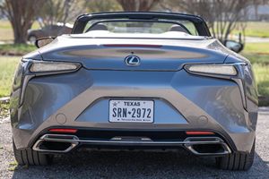 Lexus LC 500 Cabriolet 2023 d'occasion en excellent état, prêt à être expédié - Product Image 6