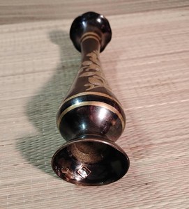 Jarrón Floral de Latón Grabado, Oxidado Negro, 8 Pulgadas, Decorativo, Hecho a Mano, para Decoración del Hogar y Sala de Estar - Product Image 3