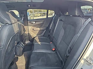 V*olvo C40 Recharge Twin Ultimate 2023 Usado en Buen Estado - Product Image 3