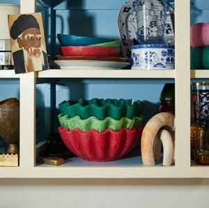 Bol en résine de haute qualité fait à la main avec des textures élégantes et une finition lisse pour un look élégant pour servir des soupes, des collations et des salades - Product Image 4