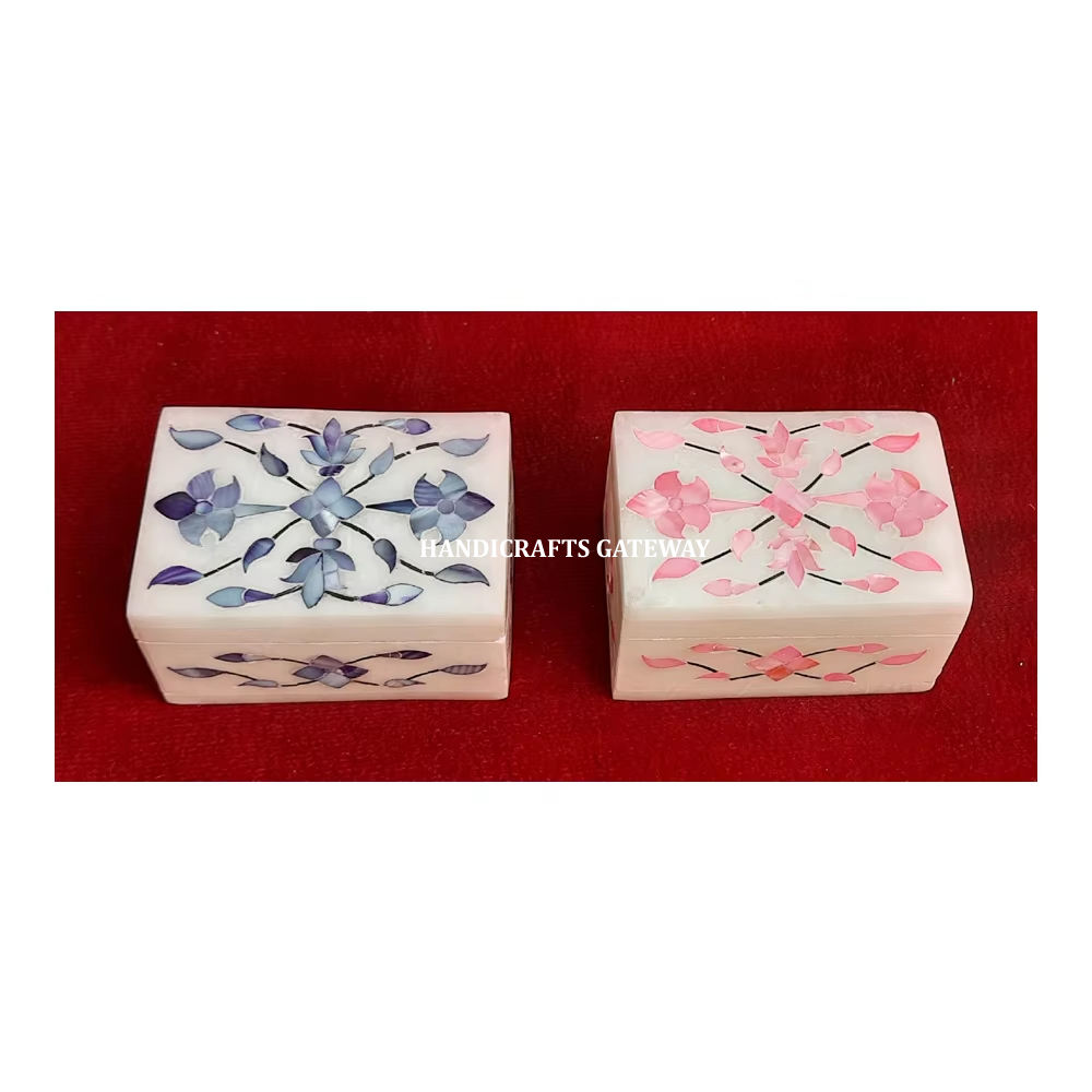 สีฟ้าและสีชมพู