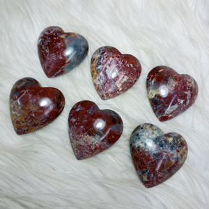 Vente en Gros de Haute Qualité Naturelle d'Indonésie Rouge Prune Agate Coeur Petites Pierres Précieuses Artisanat Cristal de Guérison 4X4X2 cm - Product Image 2