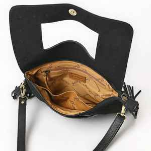 กระเป๋าสะพายพาดลำตัวแบบตะวันตกหนังกลับแฟชั่นใหม่พร้อมดีไซน์เครื่องมือและพู่ห้อยจากผู้ผลิตอินเดีย - Product Image 4