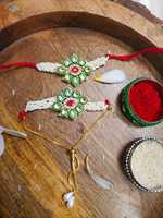 Ensemble de 2 bracelets Rakhi Bhaiya Bhabhi, combo Rakhi Veer Rakhri Avani Avittam, Raksha Bandhan Dinam, Journée de l'amitié, Haldi Favor Rakshasutra