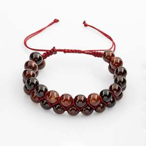 Pulsera de Piedra Natural de Granate Hessonita de 8mm con Doble Hilera de Macramé - Product Image 1