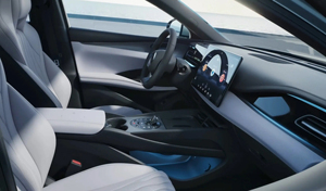 Sedán Híbrido Enchufable Usado 2024, Caja de Cambios Automática, Asistente de Conducción Inteligente, Interior y Exterior Impecables, Suministrado desde Japón - Product Image 2