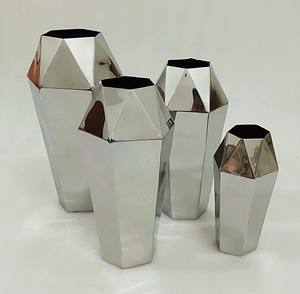 Vase moderne hexagonal de luxe à fleurs, argent brillant, acier inoxydable, personnalisable, décoration pour la maison, le bureau, les occasions spéciales - Product Image 6