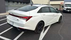 Hyundai Elantra SEL FWD d'occasion 2021 - Product Image 5