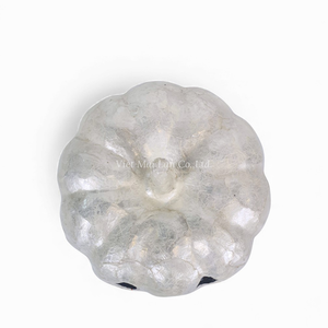 Citrouille décorative en laque faite à la main avec incrustation d'œufs, sculpture d'Halloween - Product Image 4