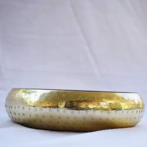 Bols en laiton polis, fabriqués à la main, durables - Style vintage, occasions de mariage - Options personnalisables, export en gros disponible - Product Image 1