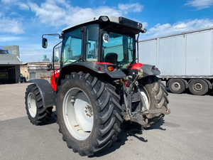 Tractor Usado Massey Ferguson 5711 2018, Camión con Motor Diésel y Tanque de Combustible - Product Image 3