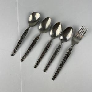 Juego de Cubiertos de metal de cobre de diseño clásico con sensación antigua para entornos rústicos o experiencias gastronómicas de temática étnica - Product Image 6
