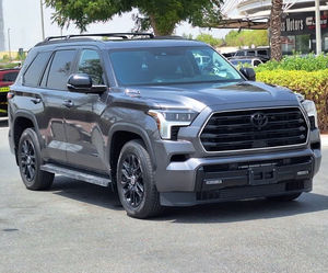 TOYOTA SEQUOIA 4WD HÍBRIDA 2024 de aspecto elegante, 8 plazas, 4WD estándar en muchas versiones, transmisión automática de 10 velocidades - Product Image 1