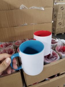 أكواب سيراميك فارغة للطباعة بالتسامي بألوان مزدوجة من الداخل والخارج مع مقبض ملون، أكواب قهوة قابلة للتخصيص والطباعة بالحرارة - Product Image 2