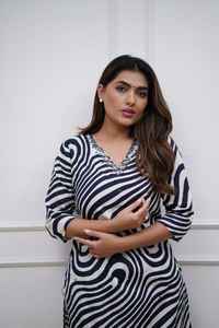 Stylish <b>Women</b> Ethnic Kurti Set Cotton Embroidered Full Set <b>for</b> Daily & <b>Party</b> Wear Wholesale Traditional <b>Dress</b> at Best Price - Product Image 6