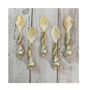 Cuillère Nacre Caviar Cuillère Coquillage Pour Service Alimentaire Vente En Gros - Product Image 1