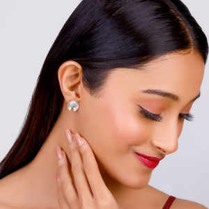 Pendientes de tuerca de amor brillantes de plata con circón de diamante 14K/18K chapado en oro en forma de corazón joyería de moda para compromiso de boda - Product Image 1