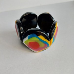 Pulsera de hilo de joyería de moda de resina de color hecha a mano de alta calidad personalizada de marca de la mejor calidad para mujeres de la India. - Product Image 3