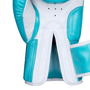 Guantes de boxeo ajustables personalizables para entrenamiento de MMA para entusiastas de las artes marciales - Product Image 4