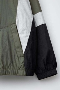 Chaqueta Cortavientos Deportiva de Poliéster con Cierre, Chaqueta Cortavientos para Hombre con Bloques de Color y Logotipo Personalizado - Product Image 4