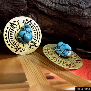 Magnifiques boucles d'oreilles pendantes turquoise, plaquées or 18 carats, en laiton, style vintage, sertissage clos, parfaites pour les fiançailles féminines - Product Image 2