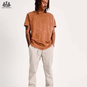 Camiseta de Hombre Estilo Urbano con Lavado Ácido |   Camiseta de Punto 100% Algodón |   Ecológico, Transpirable y de Secado Rápido |   Proveedor de Logotipos Personalizados - Product Image 3