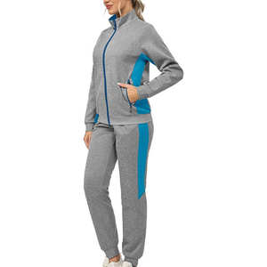 Survêtement en coton avec logo personnalisé pour femmes, tenue décontractée d'hiver à motif solide avec col à capuche, en vente d'usine - Product Image 4