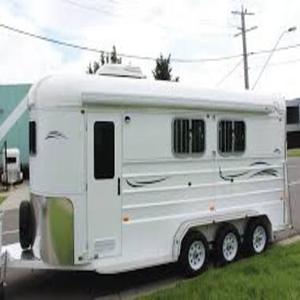 Best Price Livestock Luxury & Living Quarters Horse Floats (3+ Horse Capacity 500KG Max Payload 3145x1930x2155mm) For Sale - Product Image 1