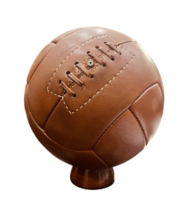 ลูกฟุตบอล PU 18แผงสไตล์วินเทจปรับแต่งได้ลูกฟุตบอลพร้อมฐานไม้-ลูกฟุตบอลโบราณที่เก็บอากาศสูงทนทานเรกซีนขนาด5 - Product Image 5