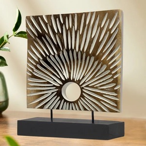 Objet de table élégant en bois MOM Word Pièce maîtresse artistique artisanale Accent décoratif unique pour les maisons modernes et élégantes - Product Image 5