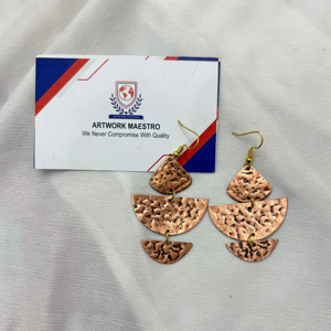 Boucles d'oreilles en cuivre martelé, idéales pour les événements - légères - faites à la main - vente en gros - Product Image 1