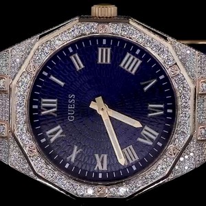 Superbe montre pour homme avec diamants de laboratoire, design moderne et élégant, boîtier en acier inoxydable, mouvement mécanique, aiguilles en verre, 21 cm de haut - Product Image 2
