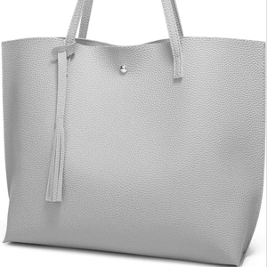 Bolso gris de diseño Sanzaf de gran capacidad en piel sintética suave con detalle de borlas funcional pero a la moda para uso diario - Product Image 1