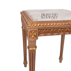Ensemble de tables de service gigognes classiques avec plateau en marbre et détails sculptés dorés élégants pour salons de luxe et décoration intérieure haut de gamme - Product Image 2