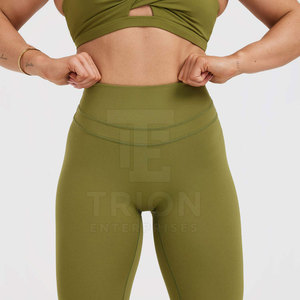 Leggings de yoga de diseño personalizado, mejor material, hechos a medida, estilo único, leggings para mujer a precio de mayoreo. - Product Image 3