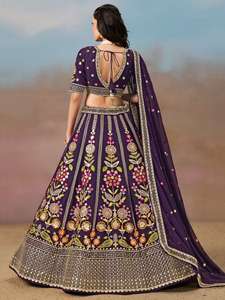 Ensemble ethnique indien prêt-à-porter brodé Lehenga Choli cousu pour filles et femmes - Product Image 4