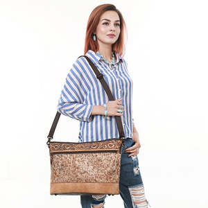 Bolso cruzado de piel de vaca hecho a mano para mujer, diseño de borde Floral bohemio, Correa única, forro de algodón ligero alto - Product Image 4