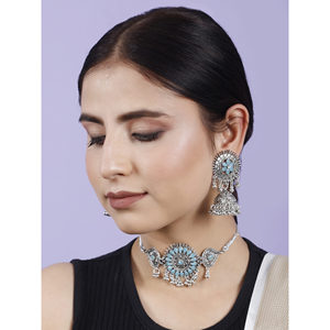 Collier rond à fleurs bleu ciel GS prêt pour la fête - Product Image 2