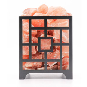 Lampe de sel de l'Himalaya naturelle avec logo personnalisé, panier en bois, couleurs rose/orange/rouge, décoration artisanale pour la maison par Himalayan Impex - Product Image 2