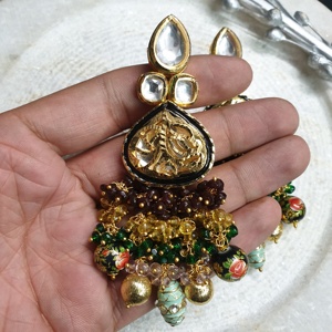 Pendientes de gota de novia Kundan de tono dorado vintage con diseño de cuentas étnicas de diamantes para boda estilo de gota de latón y aleación de zinc - Product Image 5